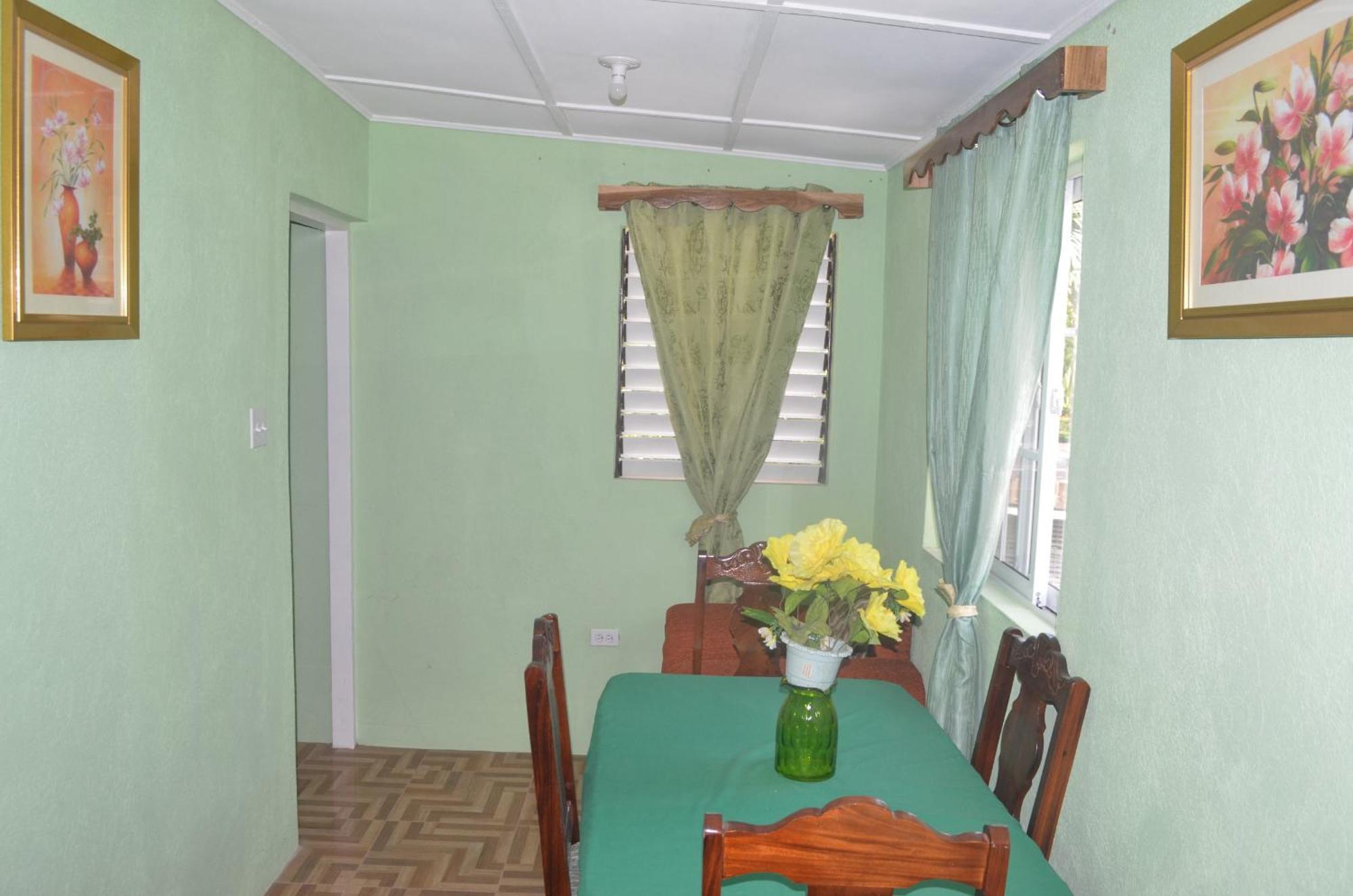 Little Shaw Park Guest House Ότσο Ρίος Εξωτερικό φωτογραφία